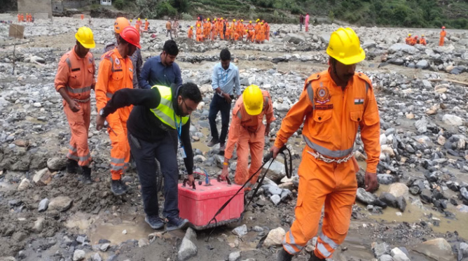धराली आपदा: 68 लापता, हर्षिल में बनी झील ने बढ़ाई राहत-बचाव की मुश्किलें